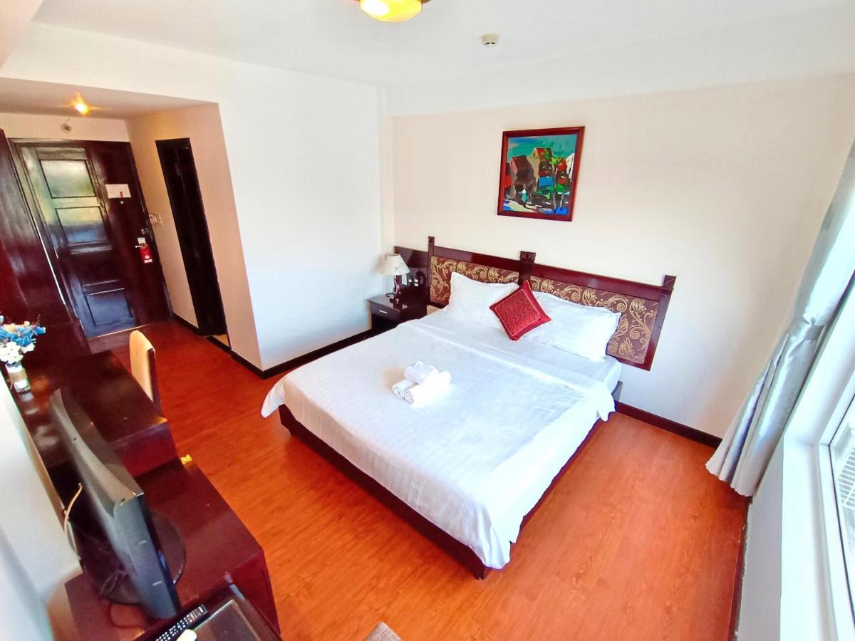 הואה Viet Nam Hotel מראה חיצוני תמונה
